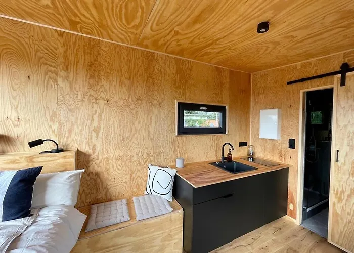 Tiny Ausblick Mit Sauna Semesterbostad